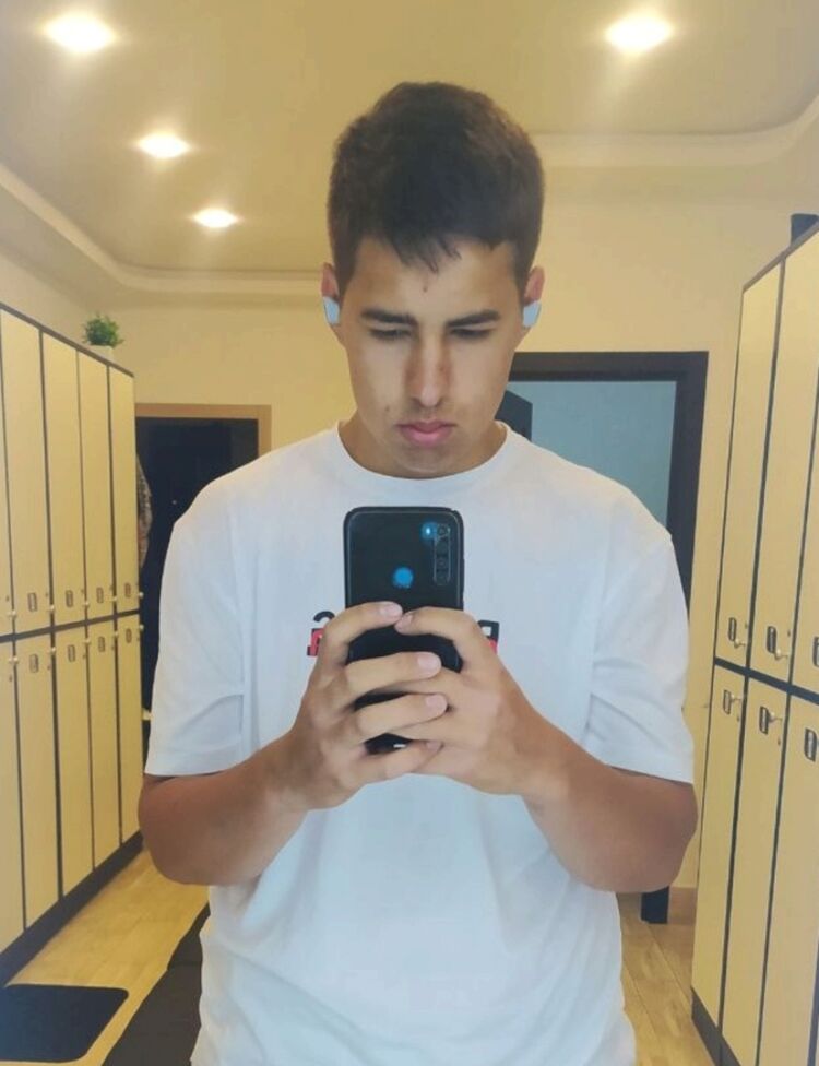  ,   Dima, 20 ,   ,   