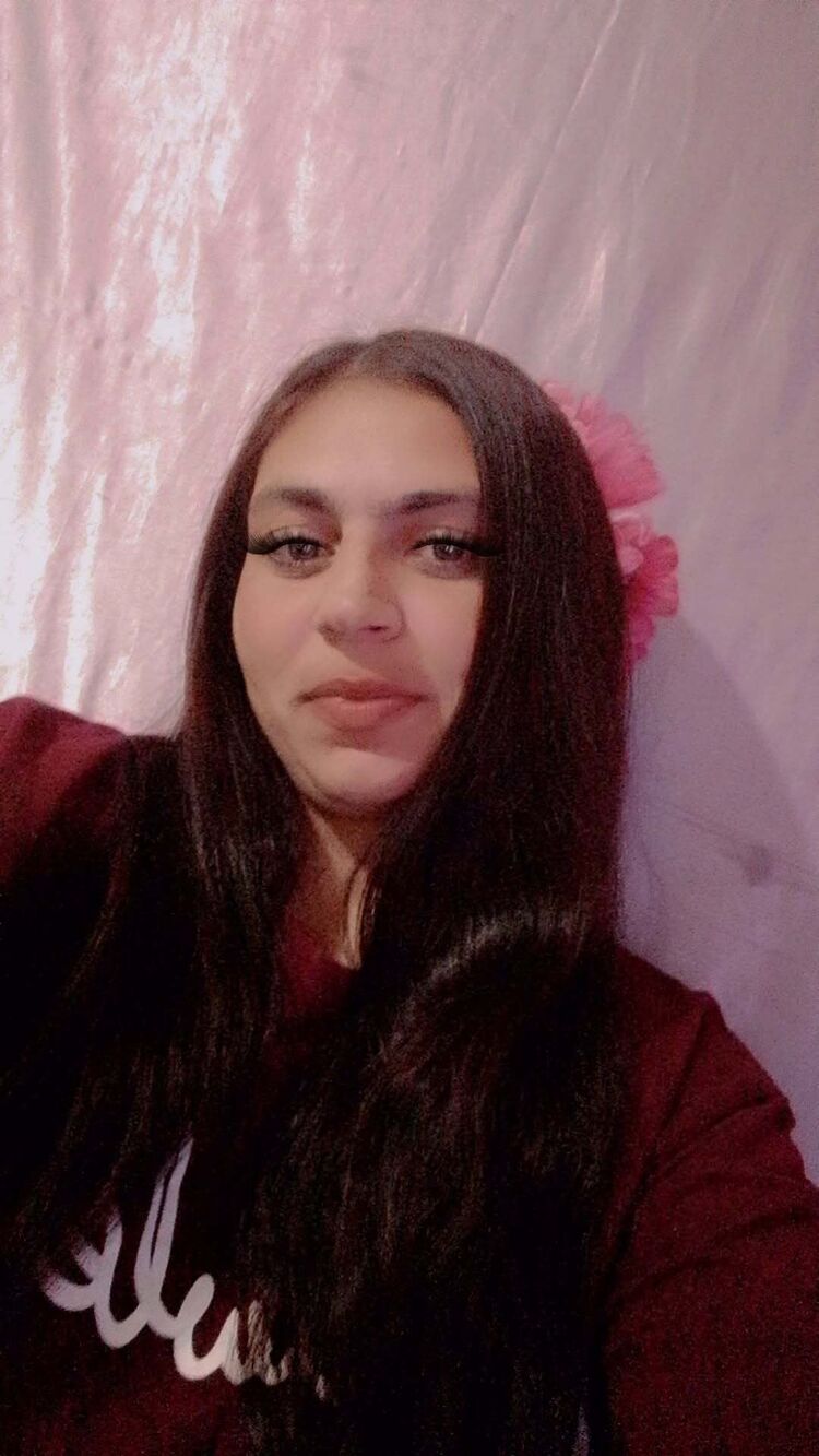  53895054  Ariana, 26 ,    
