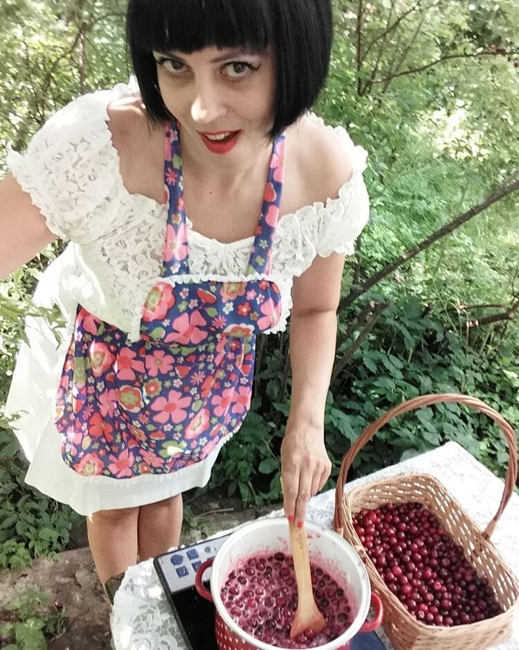  48208654  , 27 ,    -