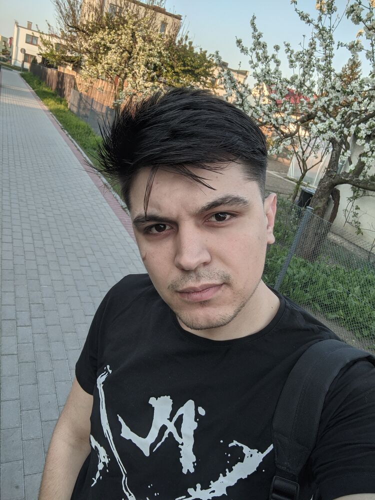  26300874  Mikhail, 26 ,    