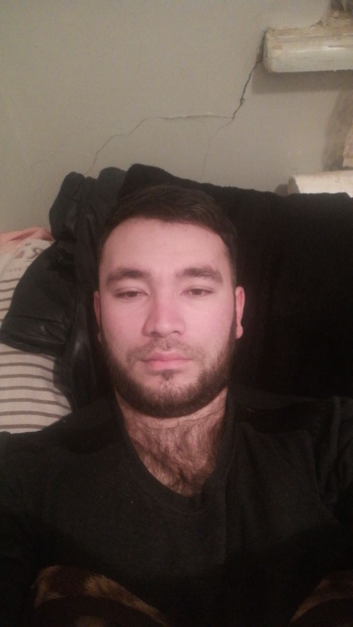  23057044  Dima, 31 ,    