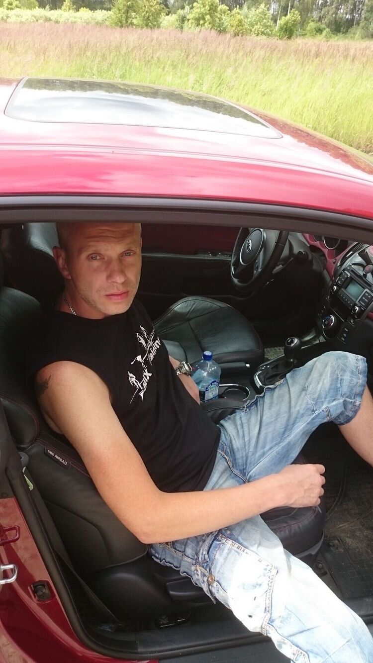  28418164  , 51 ,    