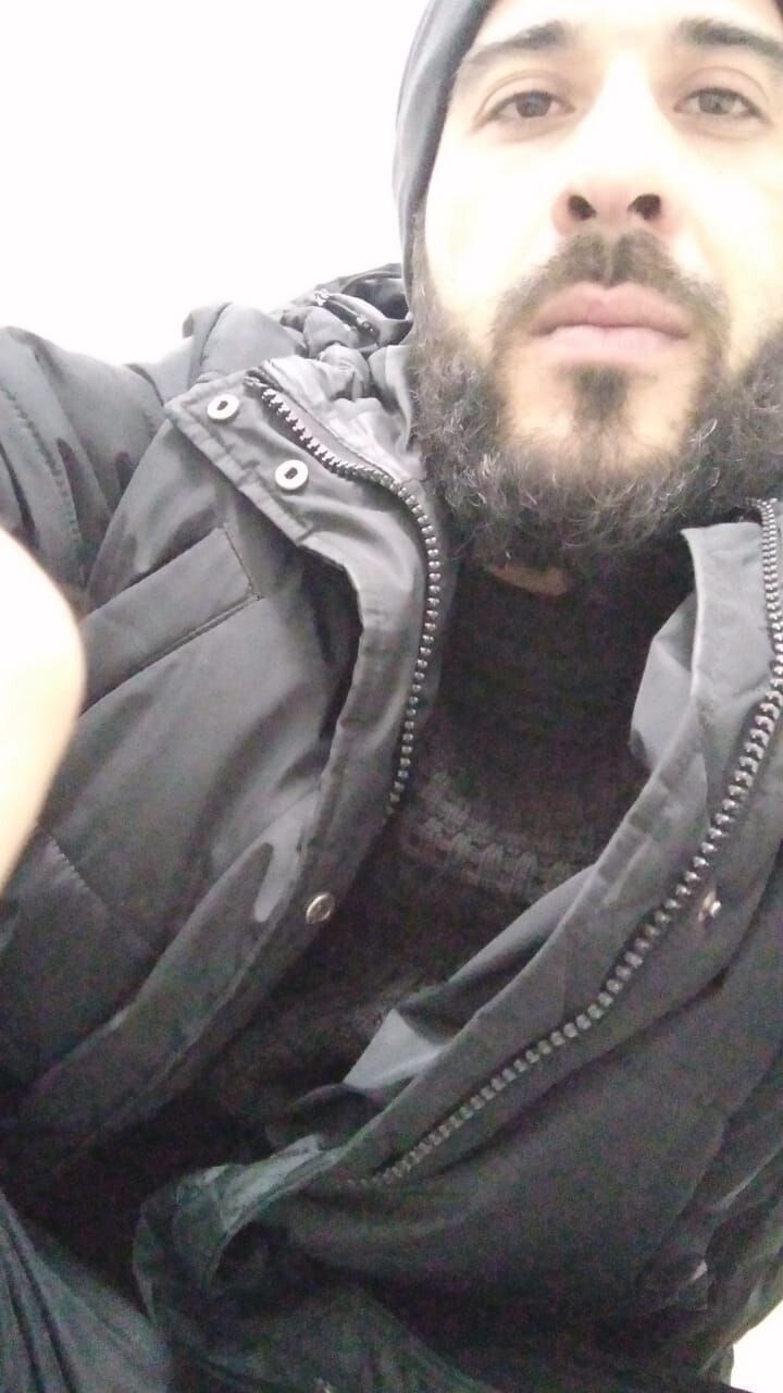  46442164  , 37 ,    