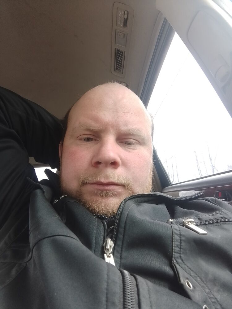  ,   Alexander, 32 ,   c 