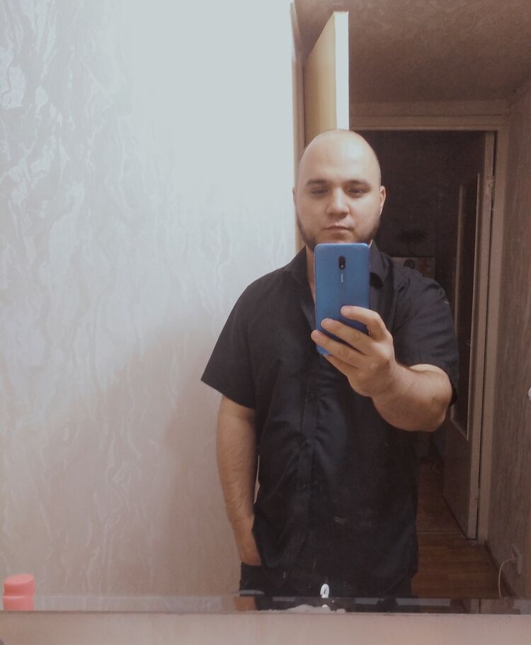  53384474  Boss, 32 ,    