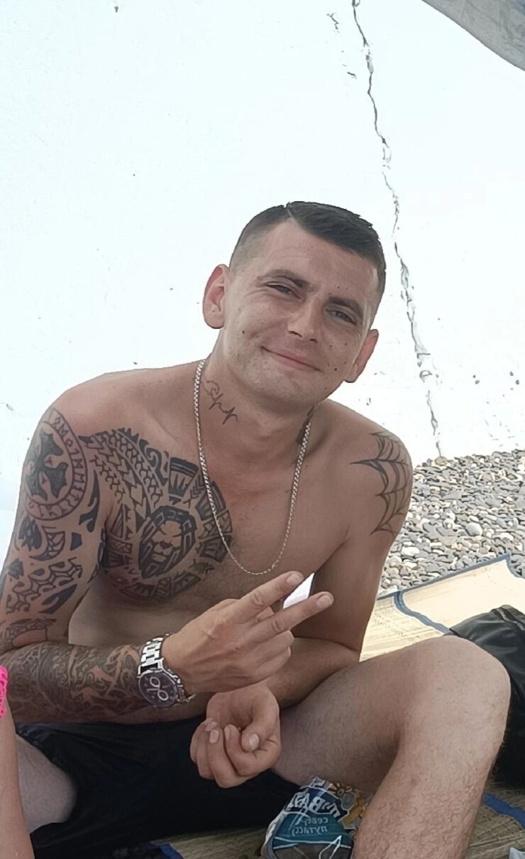  46396064  , 28 ,    
