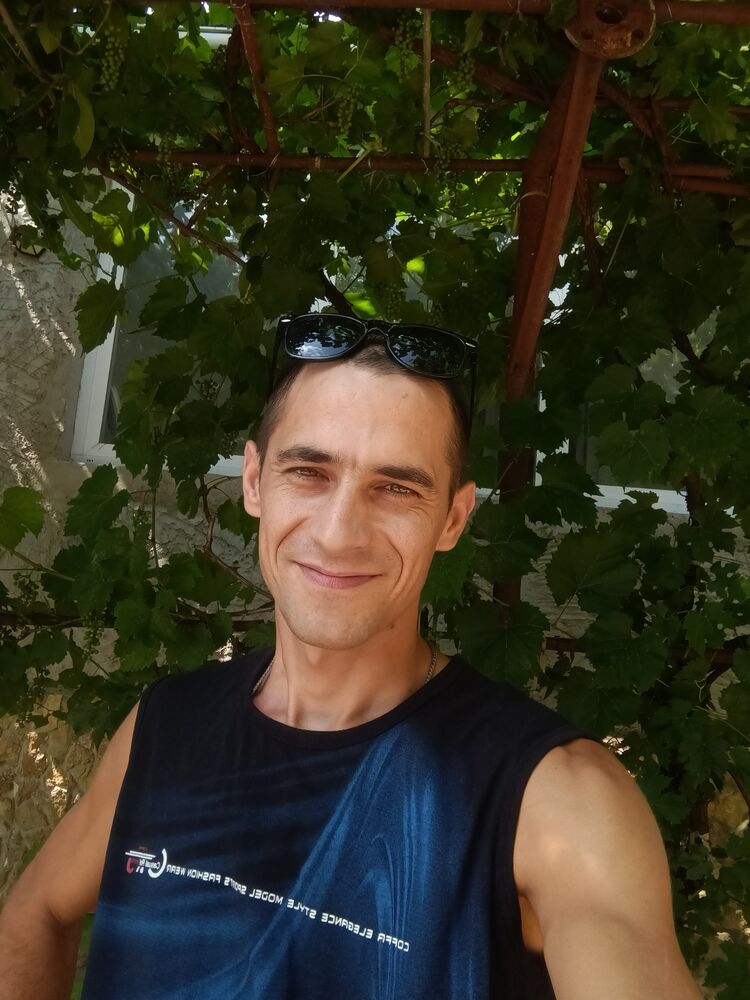  52930904  , 33 ,    