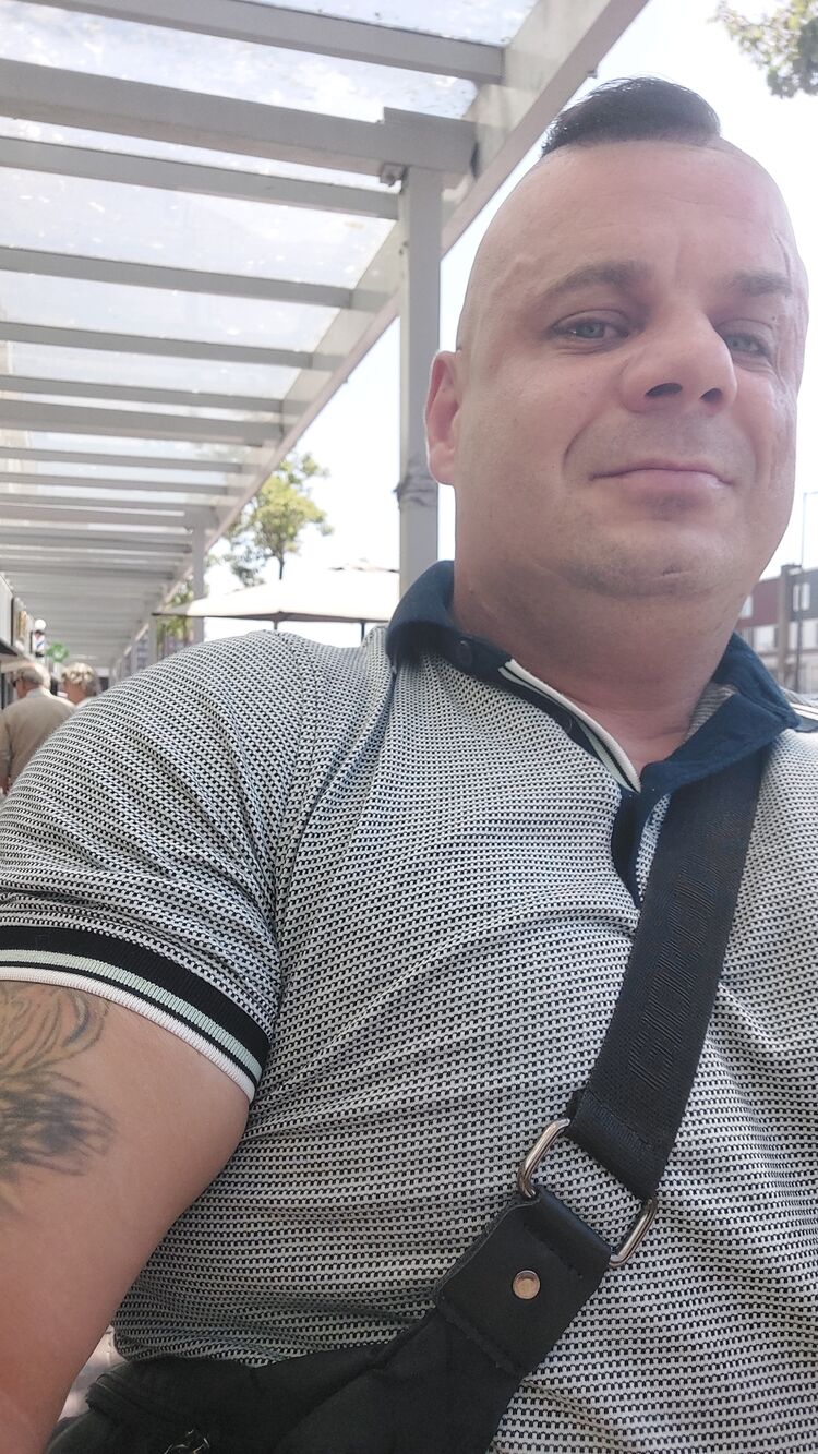  ,   Stanislaw, 43 ,   ,   