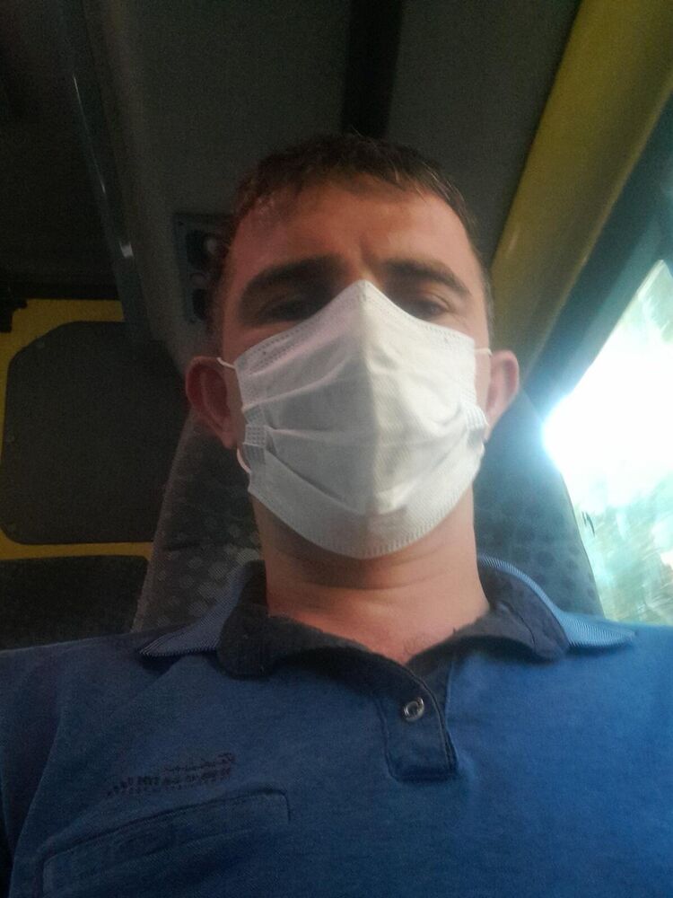  ,   Maxo, 42 ,   ,   