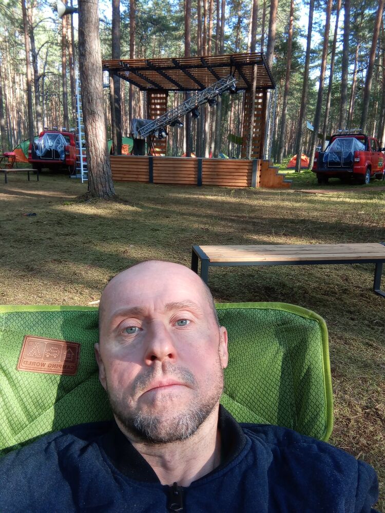  ,   Dima, 49 ,  