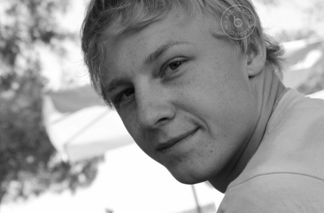  27495074  Toni Stark, 37 ,    