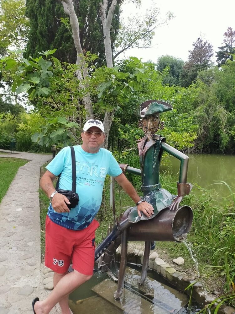  36645324  Vladimir, 56 ,    