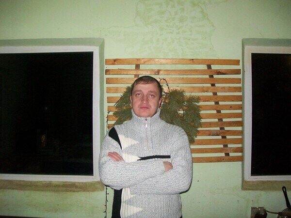  21387854  MAKSIM, 42 ,    