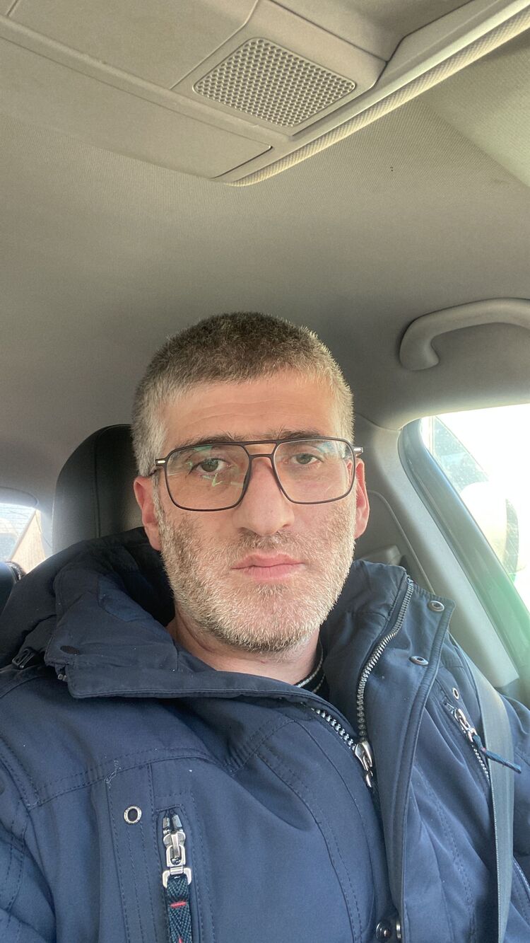  52636564  , 37 ,    