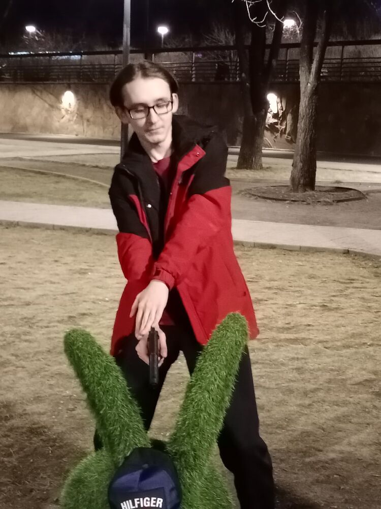  35885334  Aleksey, 20 ,    