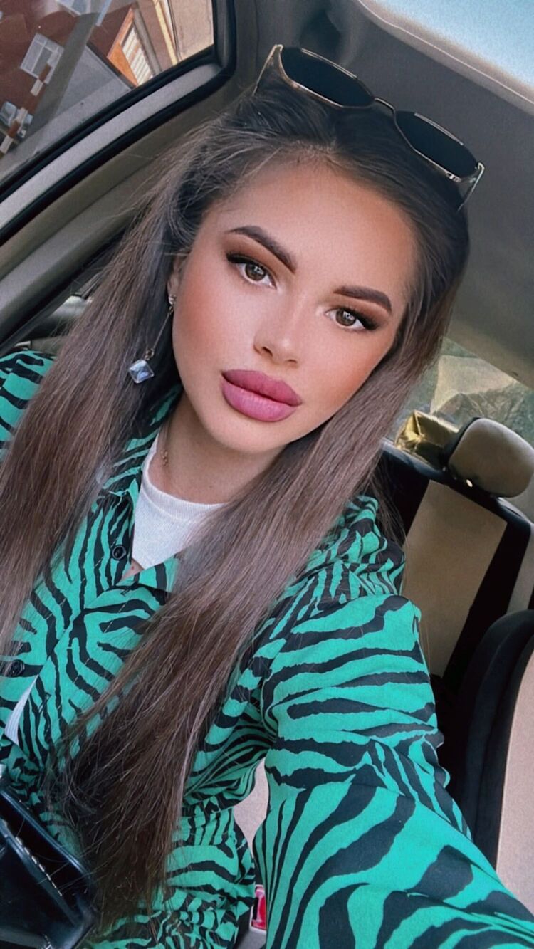  ,   Helen, 25 ,   ,   