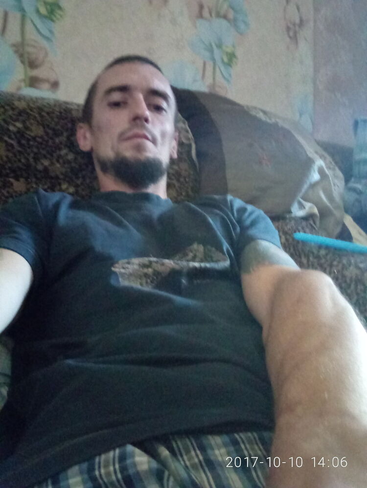  10540074  Sergey, 45 ,    