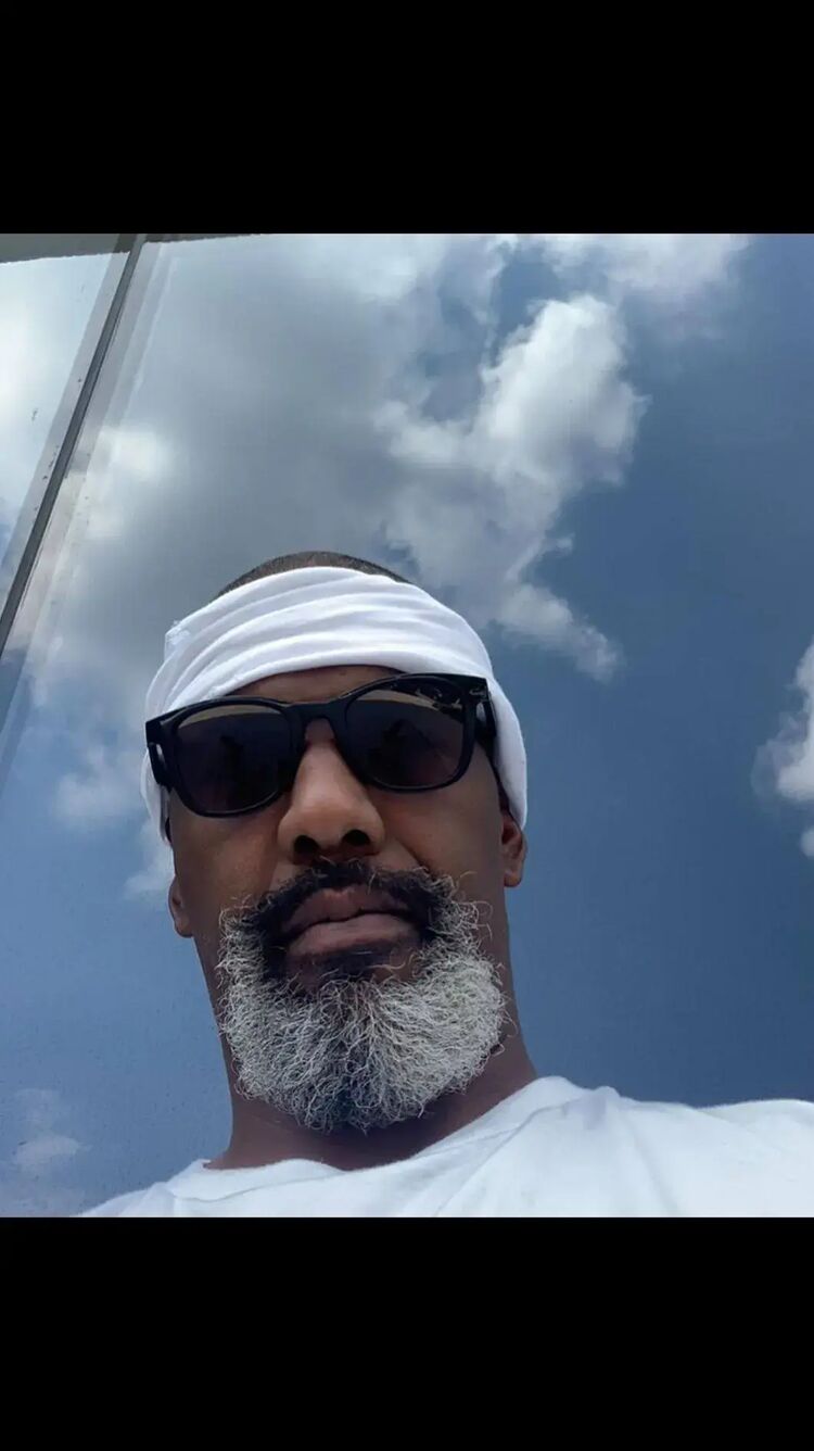  46793834  Derek Carson, 45 ,    