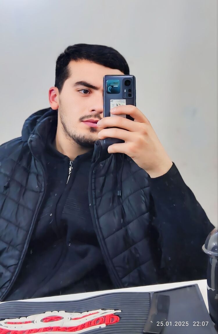  52138764  Habibi, 29 ,    