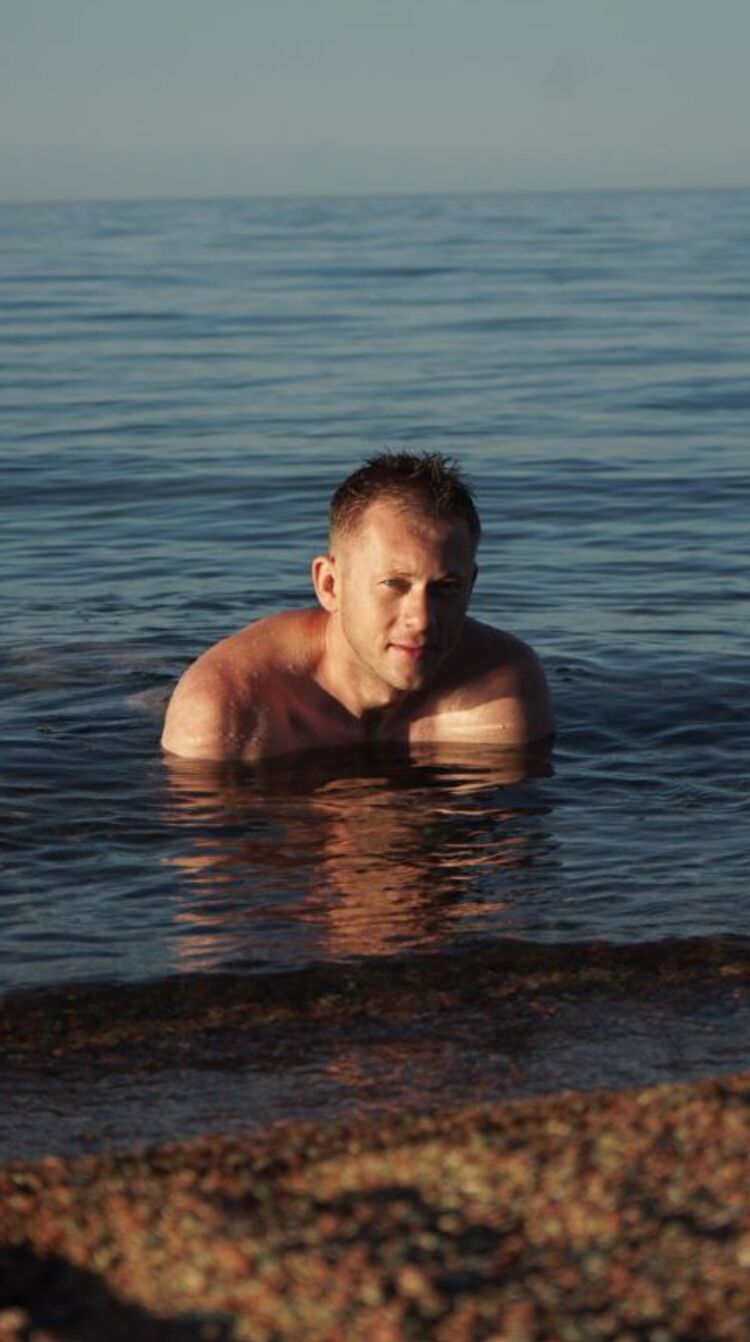  23508154  Pavel, 38 ,    