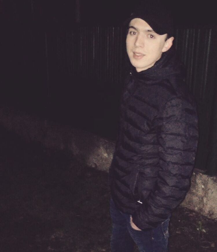  7581354  Sergiu, 27 ,    