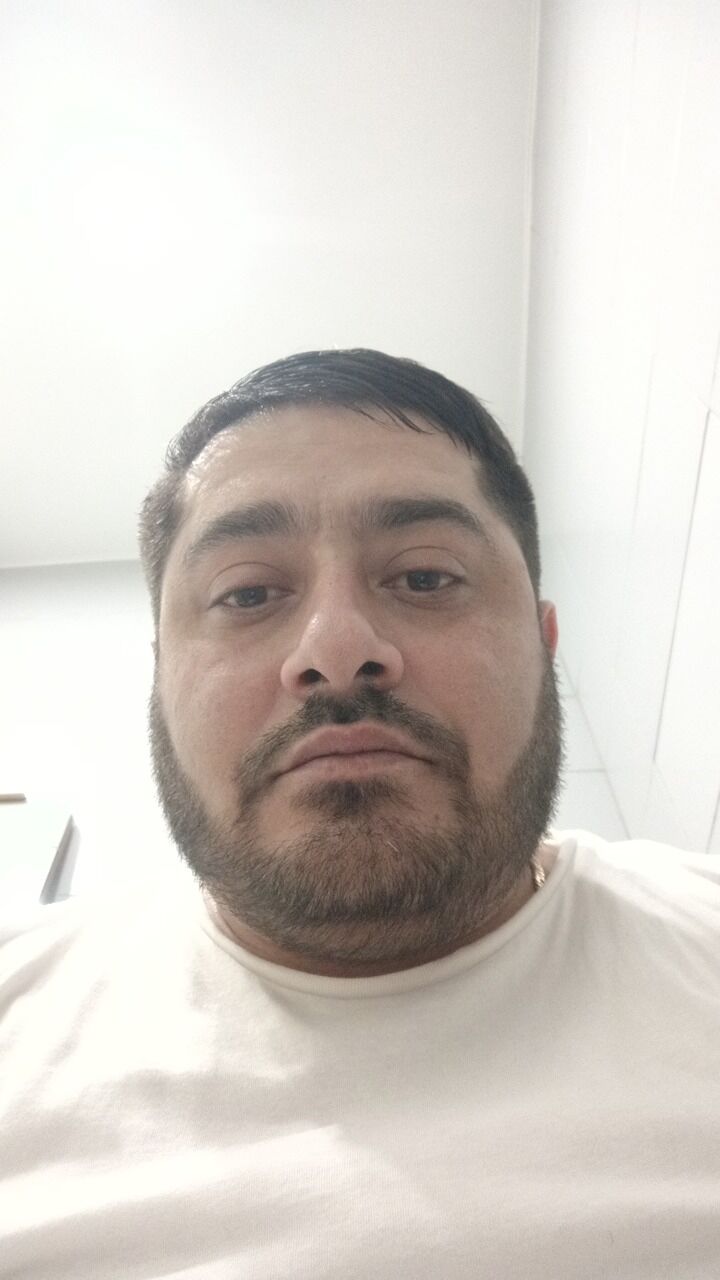  52767594  Roman, 38 ,    