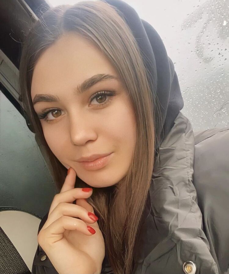 ,   Alla, 25 ,   ,   