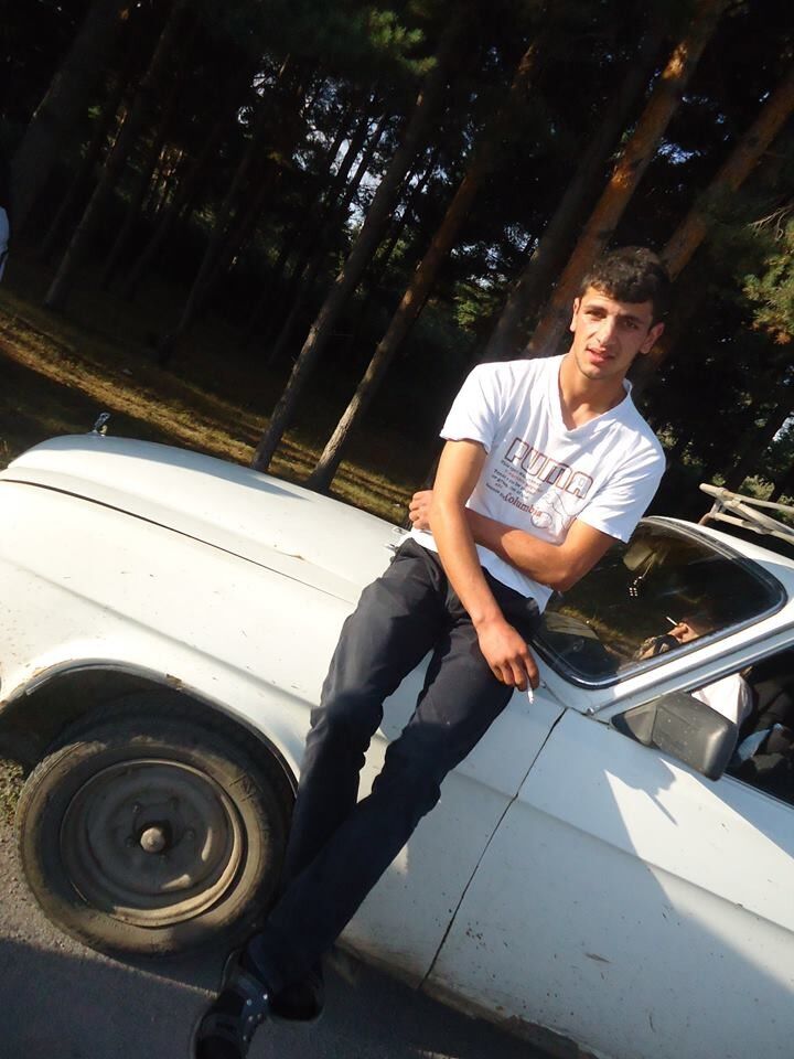  5816984  Zaven, 33 ,    