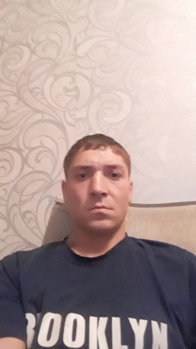  18524044  , 37 ,    