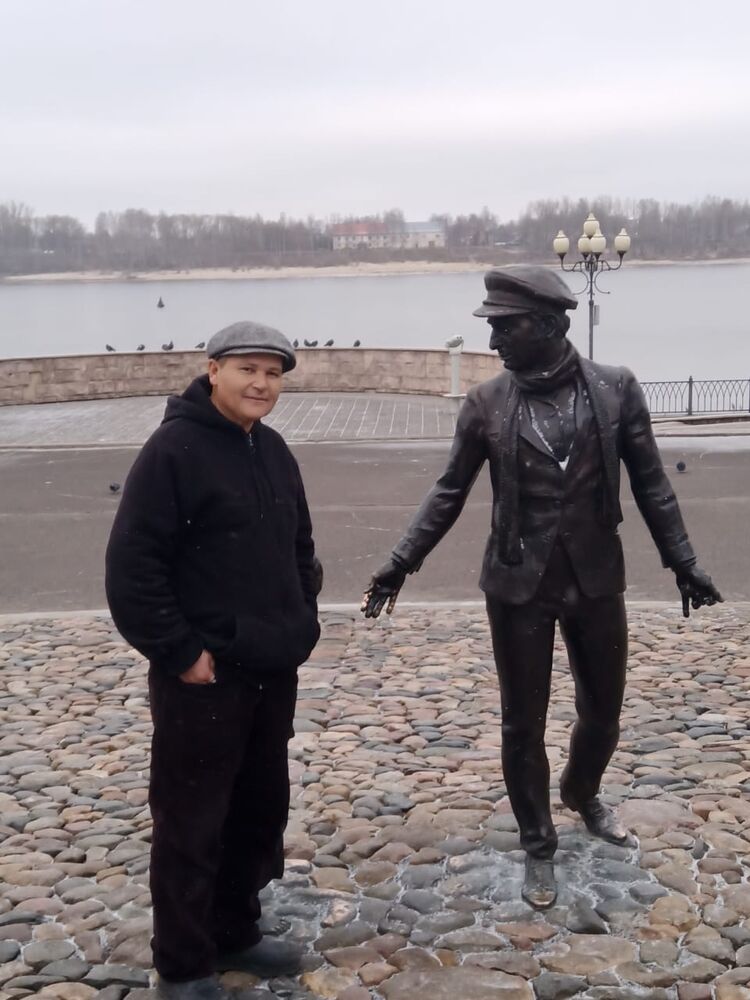  34994164  Ibrohim, 49 ,    