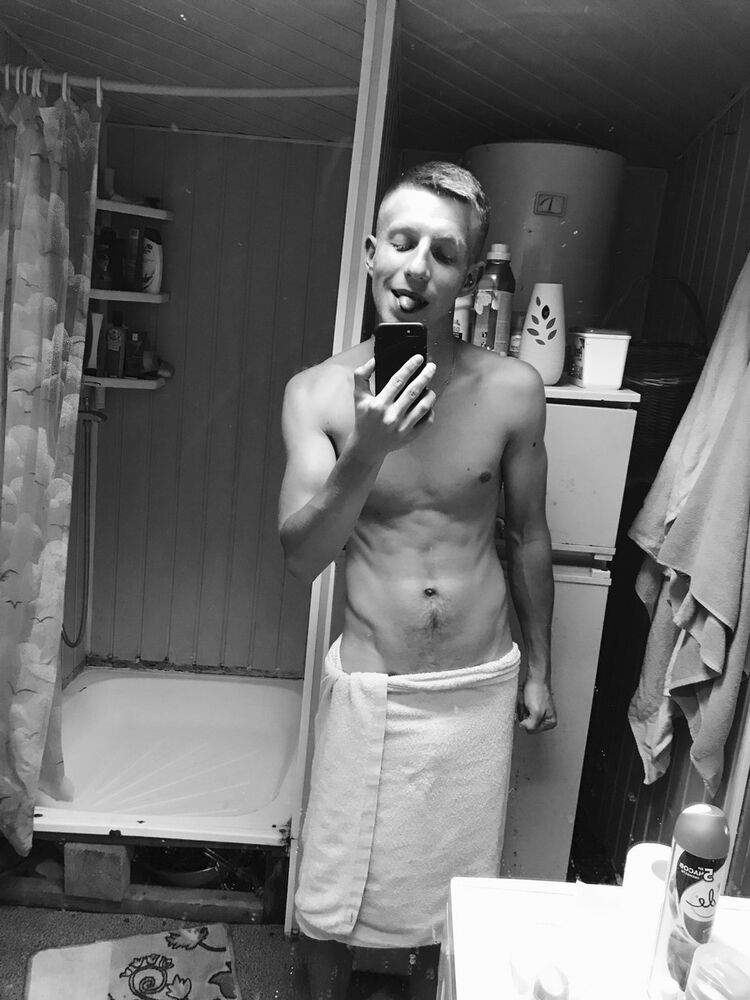  12675594  Vlad, 28 ,    
