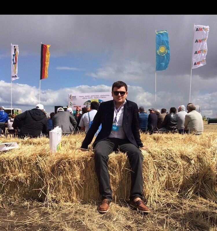  ,   Alex, 33 ,   ,   