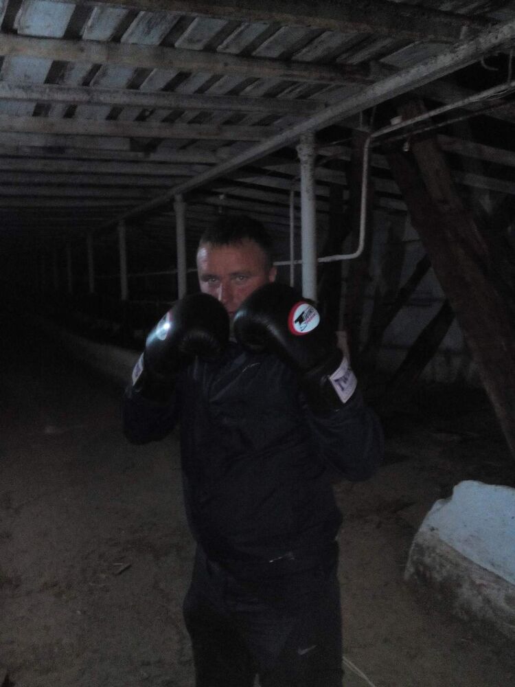  12955314  Sergei, 42 ,    -