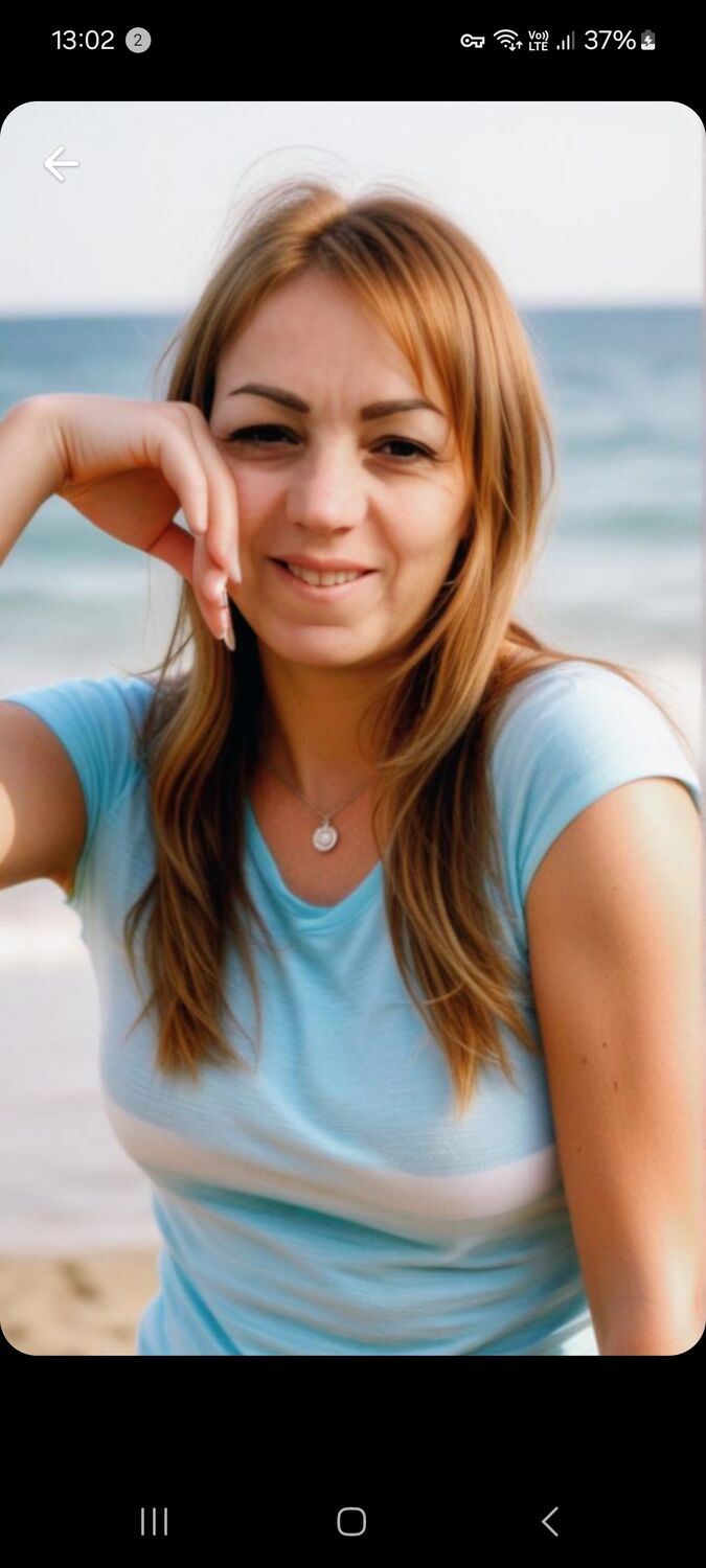  52222434  Lana, 45 ,    -