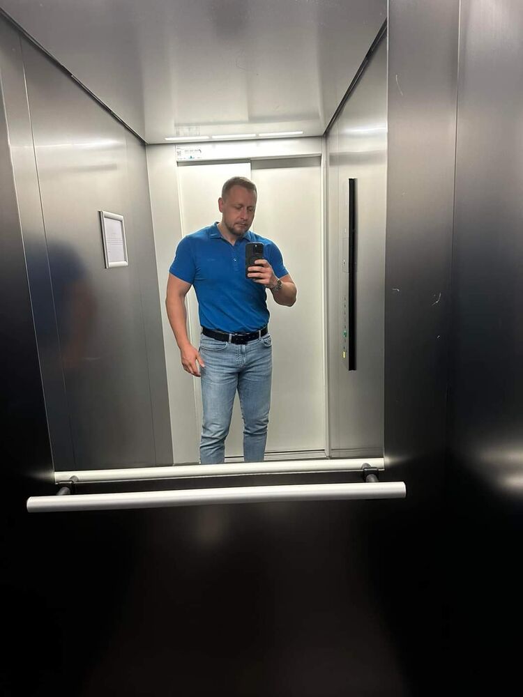  46785704  , 37 ,    