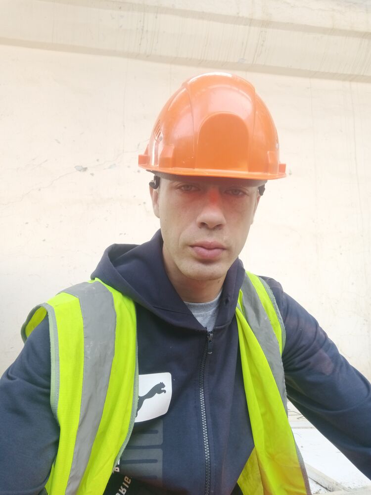  52718814  , 32 ,    