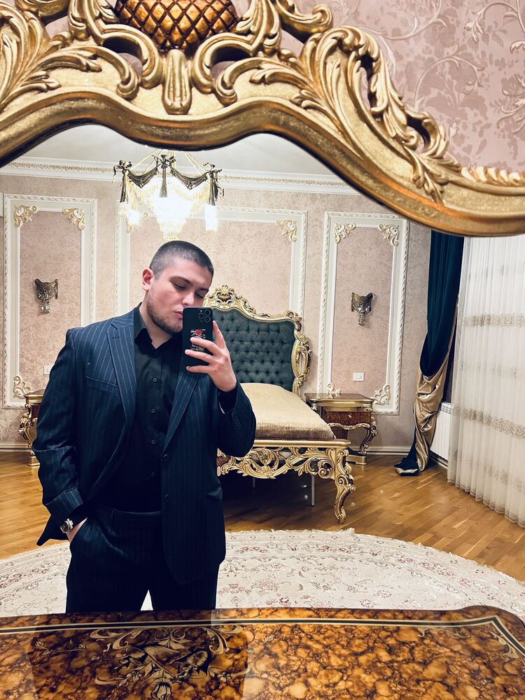  49562624  Murad, 23 ,    