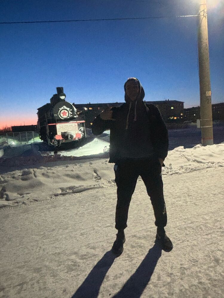  43830774  , 25 ,    