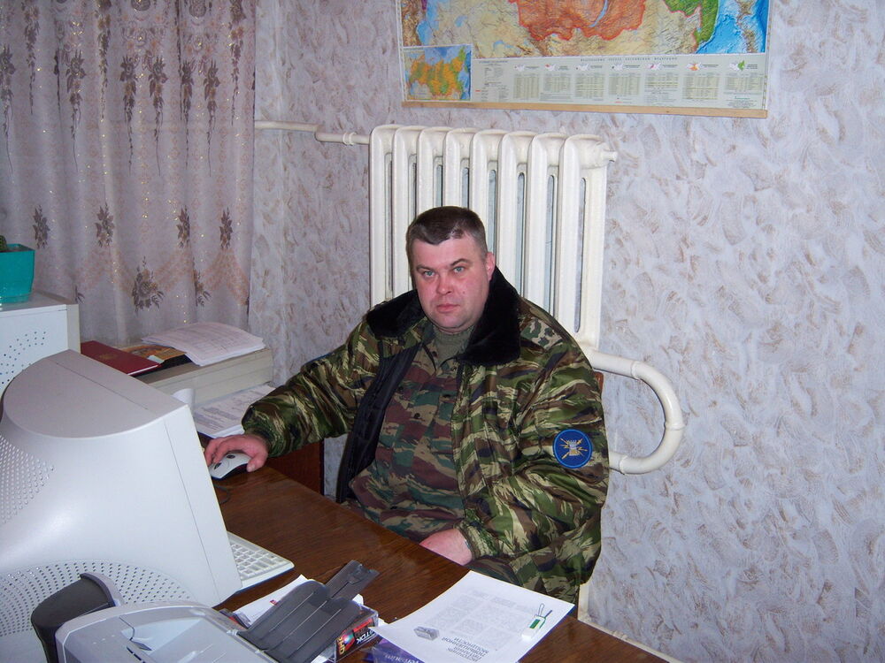  10007084  Garik, 59 ,    