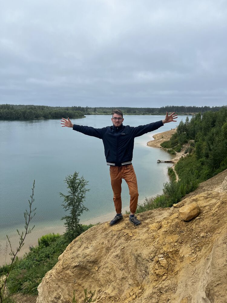  -,   ˸, 21 ,     , c 