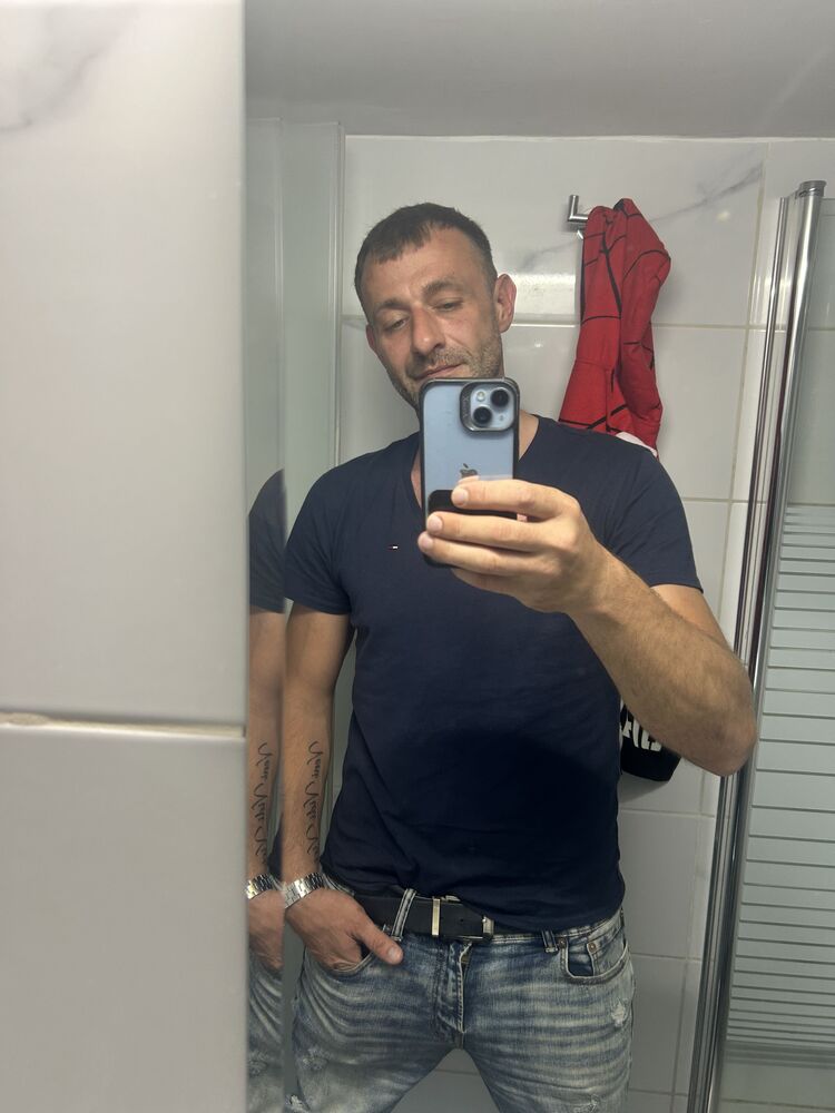  48079054  , 44 ,    
