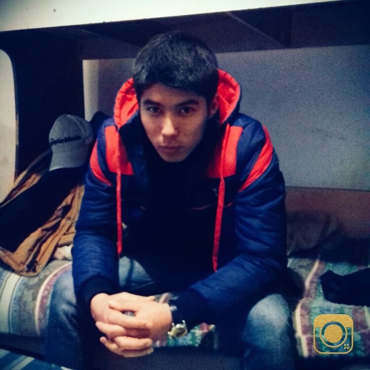  ,   Aybek, 33 ,   