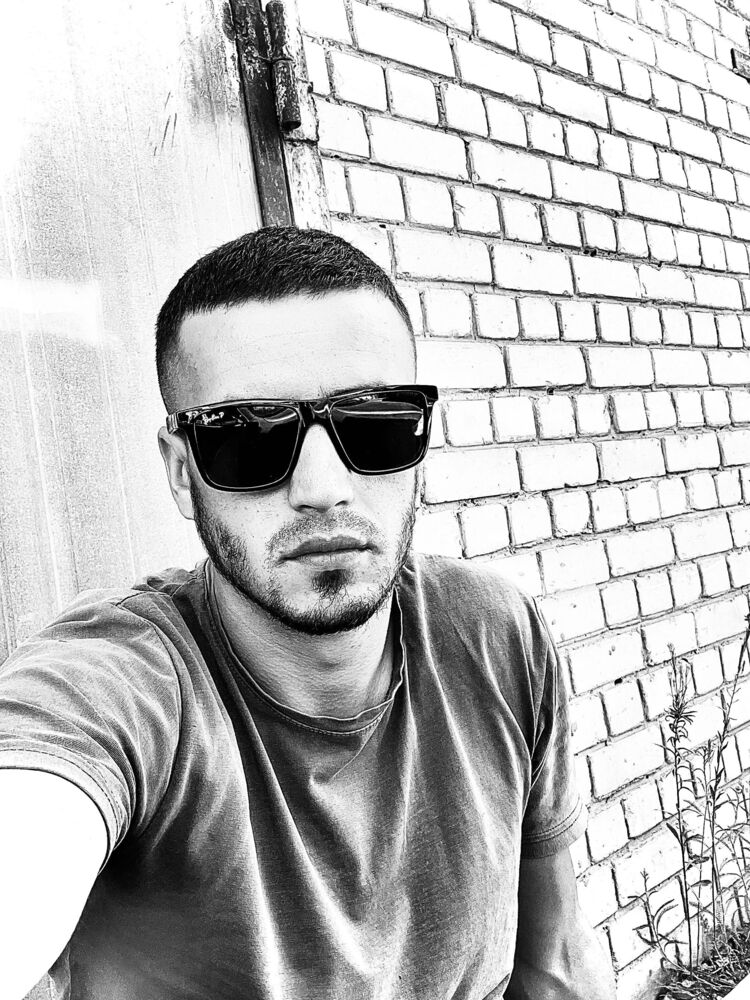  49298274  Vasile, 27 ,    