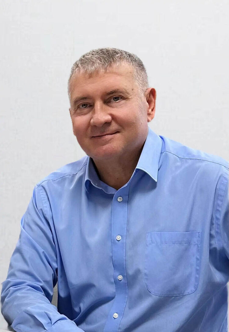  53690884  James philip, 55 ,    