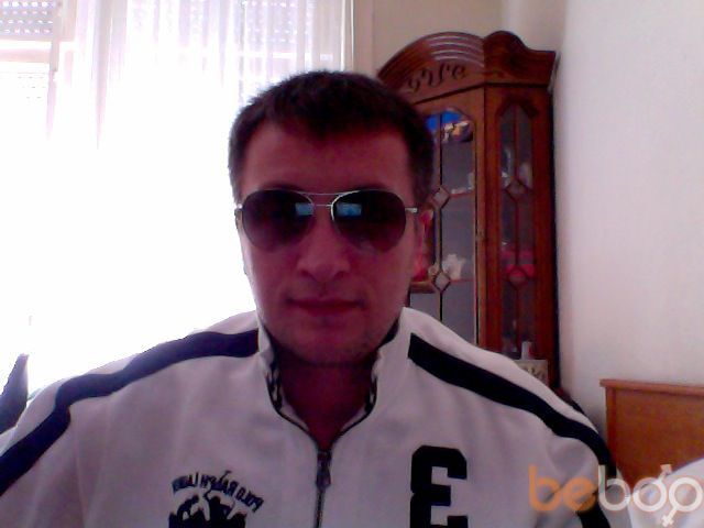  ,   Zaza, 46 ,  