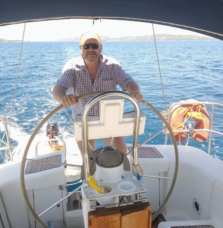  22191674  Ivan, 52 ,    Praha