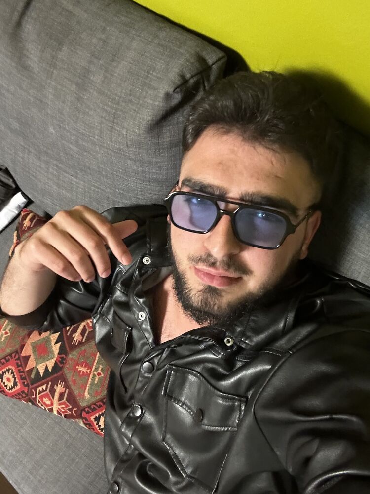  Gliwice,   Ismail, 25 ,   ,   