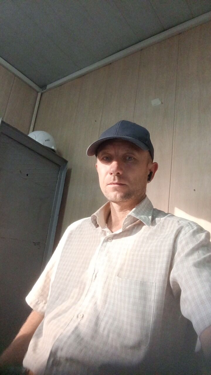  47105464  Yura, 38 ,    