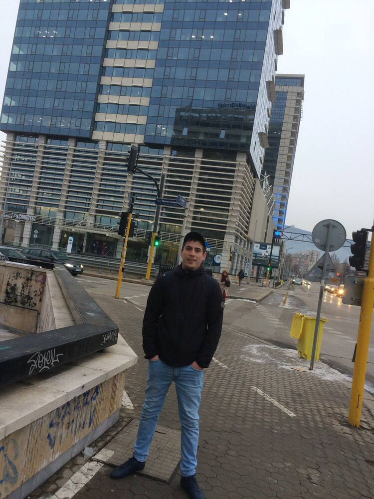  25335354  Dima, 32 ,    