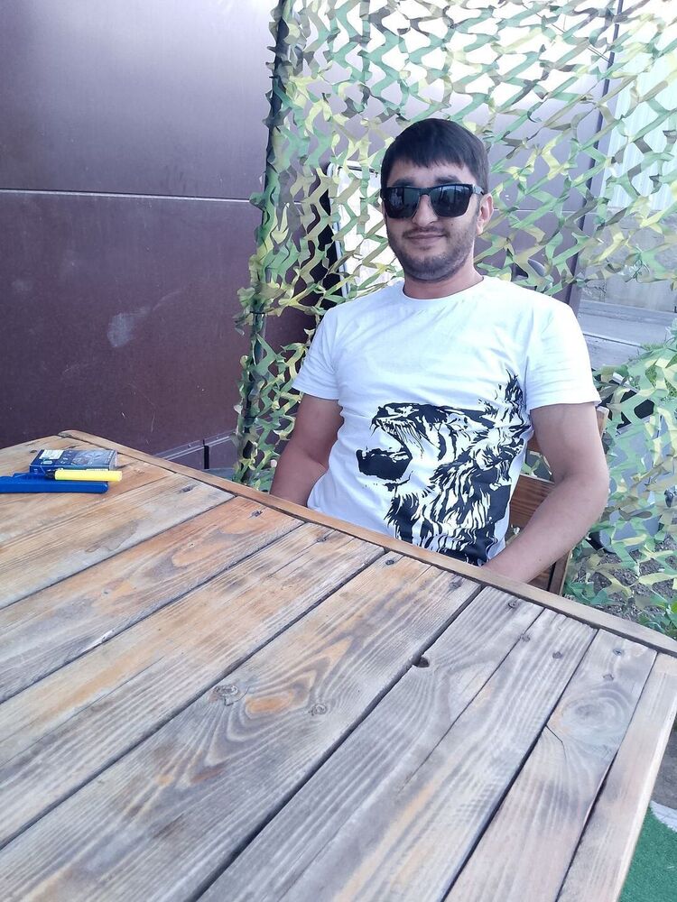  48512134  Eliyar, 35 ,    